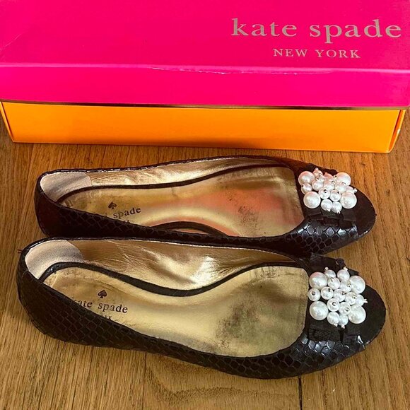 Kate Spade Peeptoe Flat, Black with Faux Pearls Sz 6.5 - Picture 1 of 8
